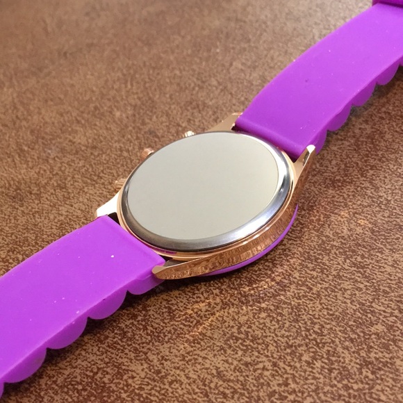 BOGO Ladies Sport Quartz Watch - Picture 6 of 8